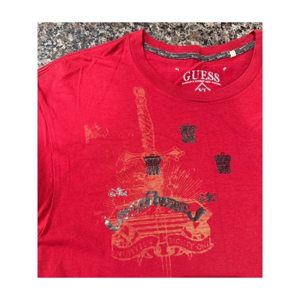 Guess Jeans Mens Graphic T-Shirt Red XL Cotton Distressed Crest M8439113 - Picture 6 of 8
